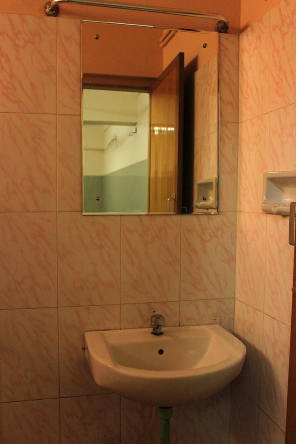Hotel Sukhvas تريفِندرم المظهر الخارجي الصورة