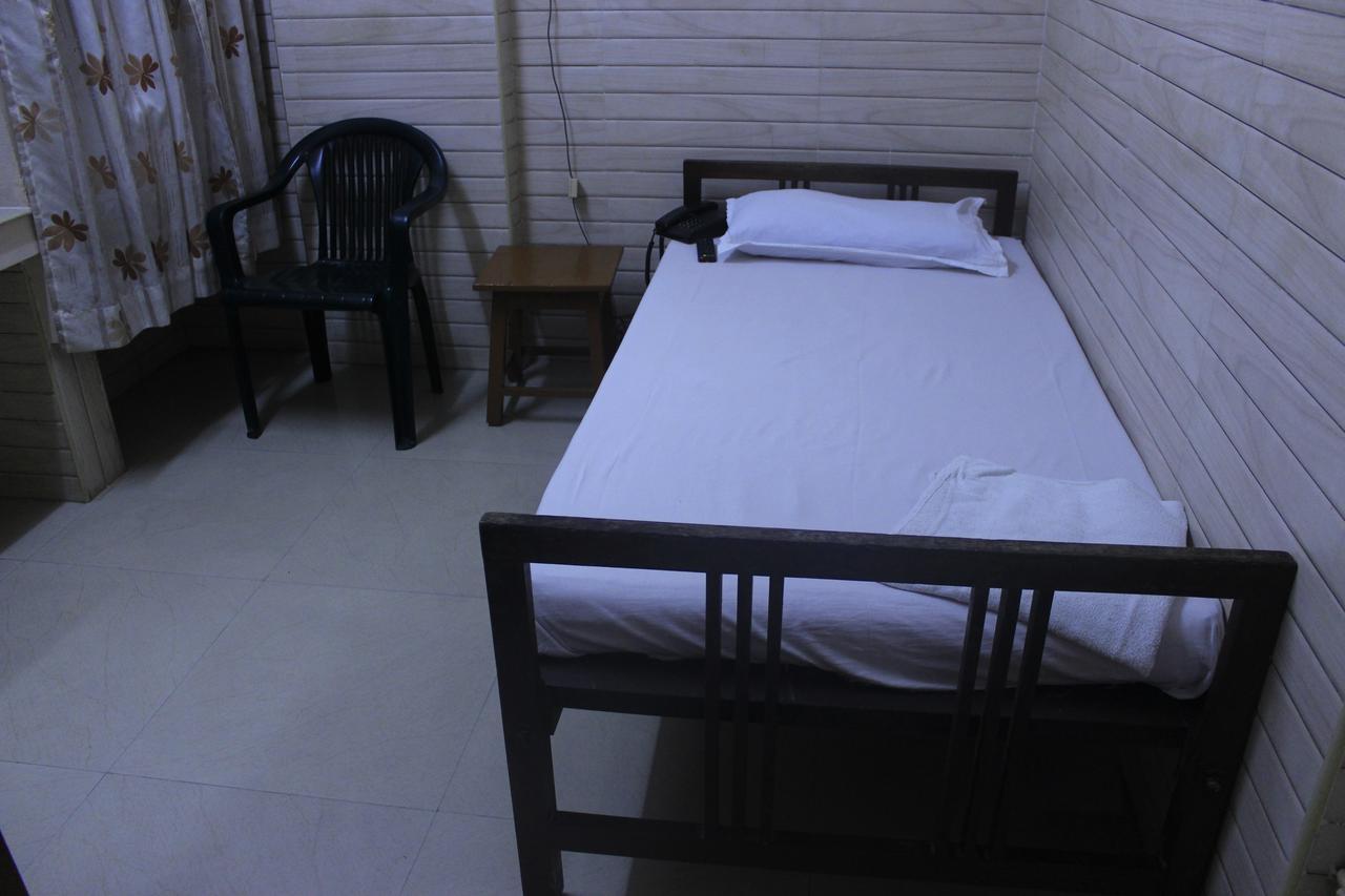 Hotel Sukhvas تريفِندرم المظهر الخارجي الصورة