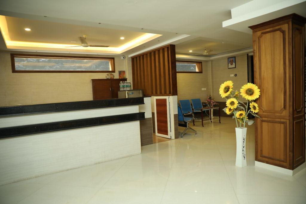 Hotel Sukhvas تريفِندرم المظهر الخارجي الصورة